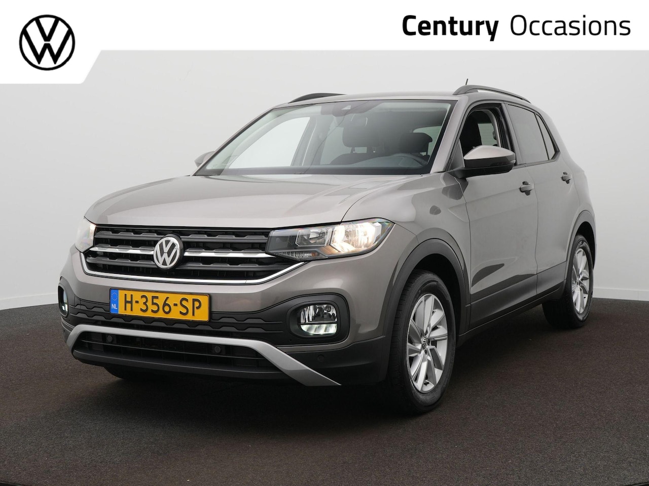 Volkswagen T-Cross - 1.0 TSI Life | Climate Control | Camera | Trekhaak - AutoWereld.nl
