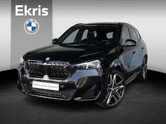 BMW iX1 - eDrive20 | M Sportpakket Pro | Premium Pack | Travel Pack | Verwarmd Stuurwiel | Comfort A
