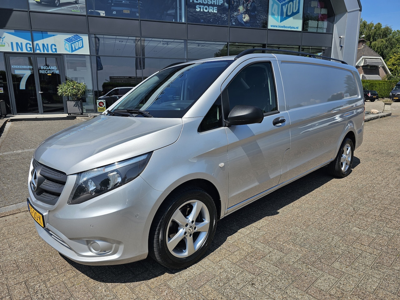 Mercedes-Benz Vito - 114 CDI Extra Lang Automaat * Navi * Camera * PDC * Climate Control * - AutoWereld.nl