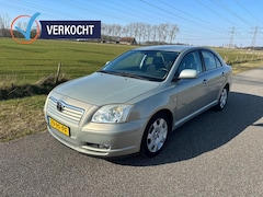 Toyota Avensis - 2.0 VVTi Luna CLIMA AIRCO | DEALER ONDERHOUDEN