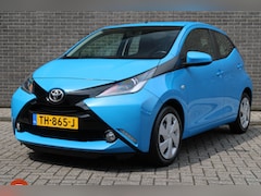 Toyota Aygo - 1.0 VVT-i x-nav Achteruitrijcamera, Navigatie, Airco, Bluetooth