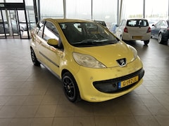 Peugeot 107 - 1.0-12V XR