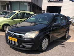 Opel Astra - 1.4 Edition 5 Deurs Airco Electr pakket enz Goed rijdende Astra met een Apk keuring tot 25