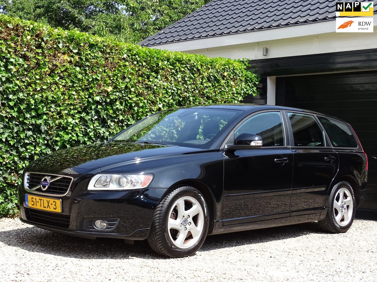 Volvo V50 - 1.6 D2 S/S Business Pro Edition | Leer | Navi | Bluetooth | Stoelverwarming - AutoWereld.nl