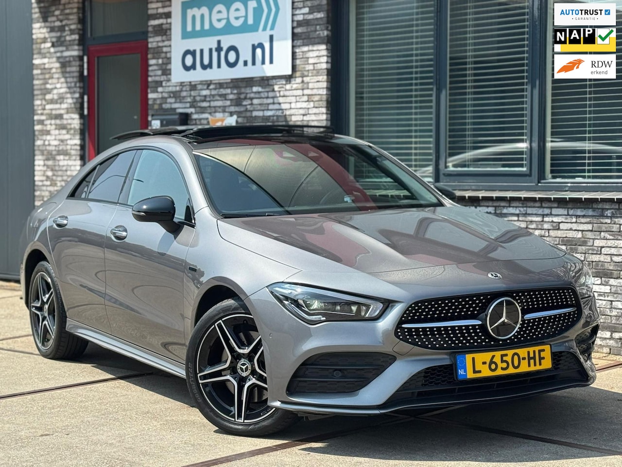 Mercedes-Benz CLA-Klasse - 250e AMG VOL! PANO l ADAPT.CRUISE l SFEER l MATRIX l NIGHT l SOUND l EL-STOEL l ORG.NL l D - AutoWereld.nl