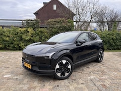 Volvo EX30 - Single Motor Core 51 kWh | Black pack | Stoel-/Stuurverwarming |