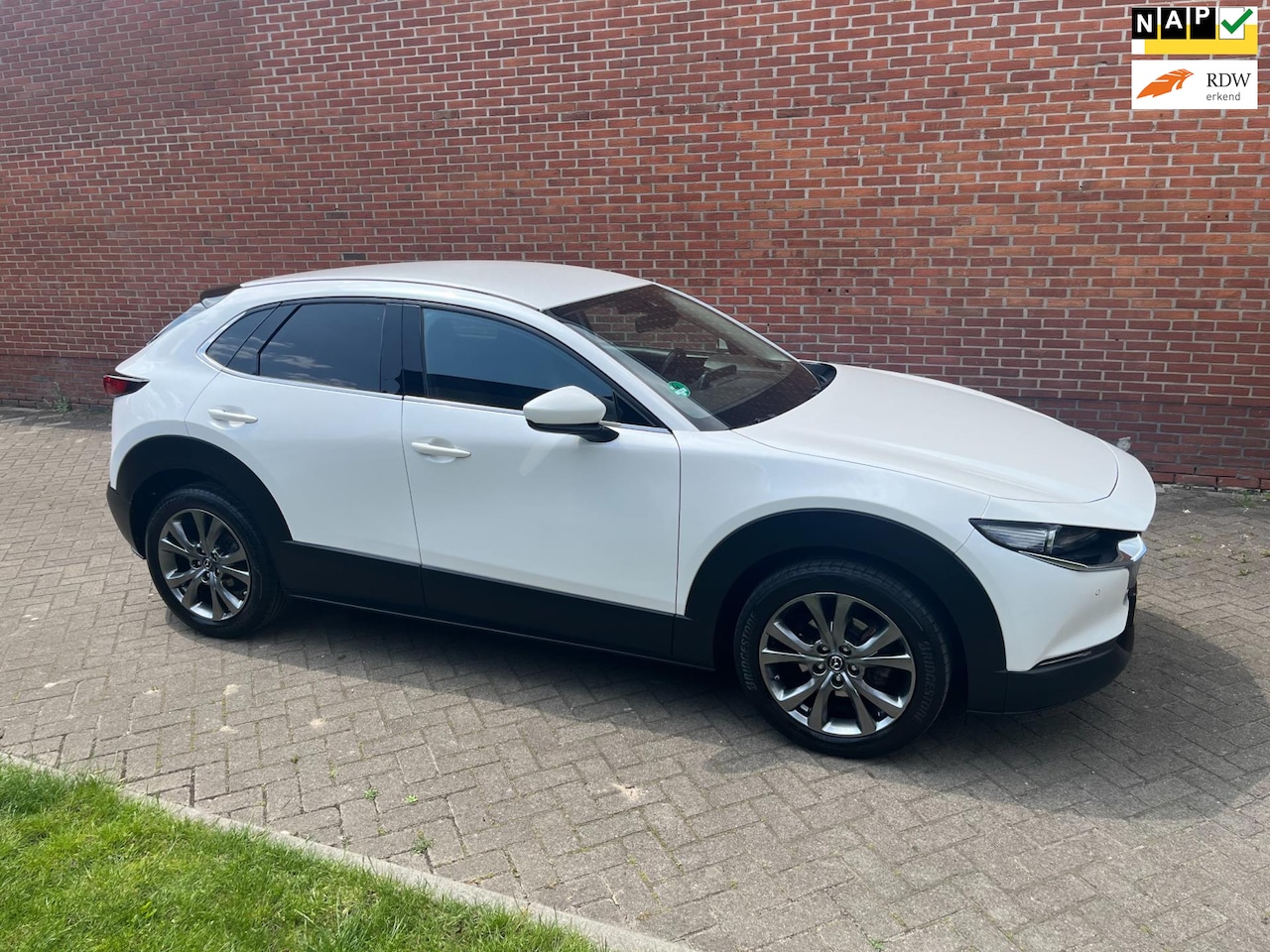 Mazda CX-30 - 2.0 e-SkyActiv-X M Hybrid Luxury Leder Navi Cruise Led - AutoWereld.nl
