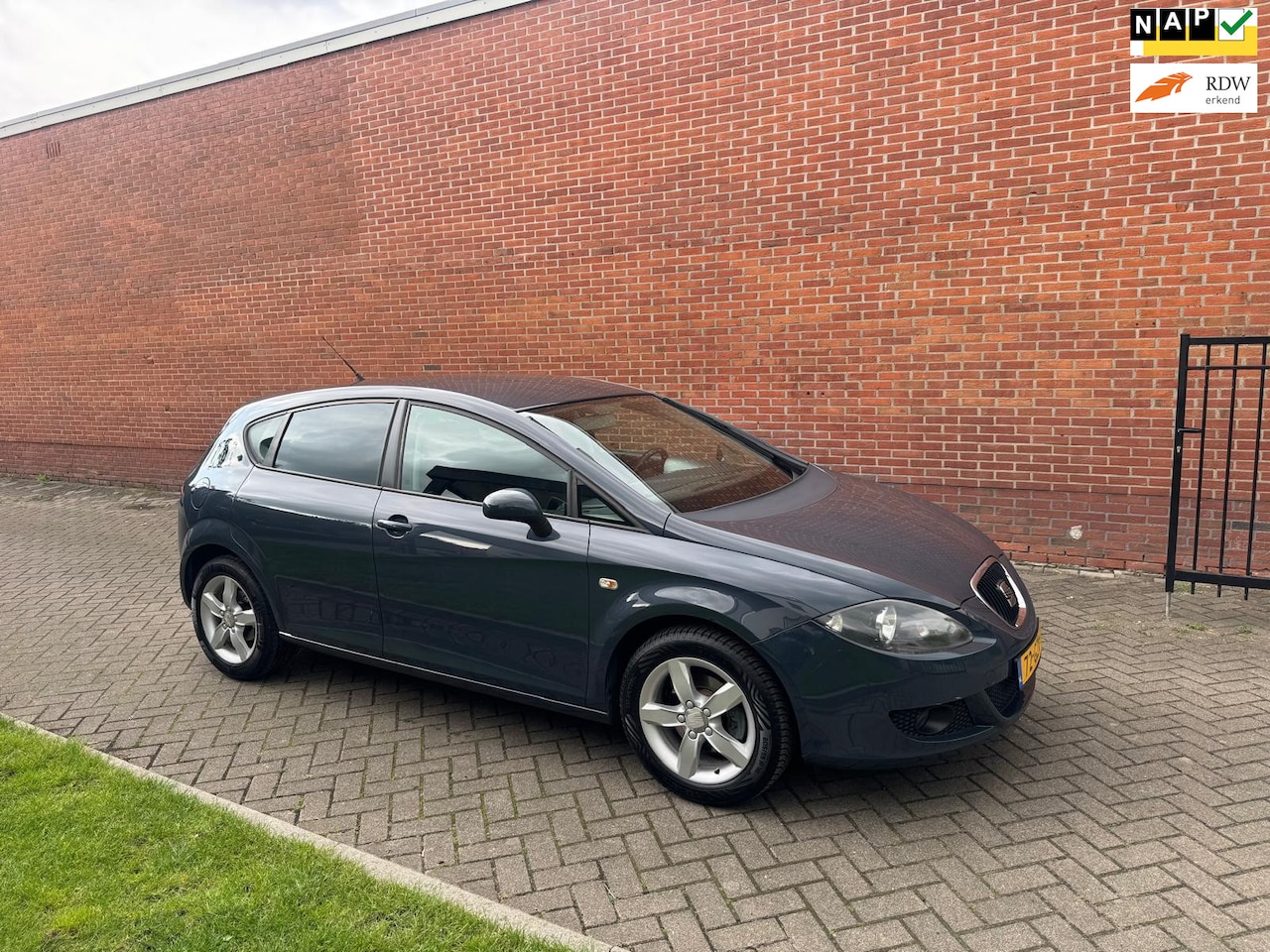 Seat Leon - 1.6 25 Edition I Airco Cruise - AutoWereld.nl