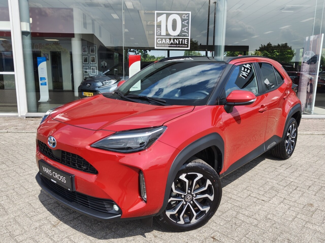 Toyota Yaris Cross - 1.5 Hybrid Dynamic Plus | Pano | Head-Up Display | Navi | Stoelv - AutoWereld.nl