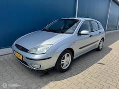 Ford Focus - 1.6-16V Ghia
