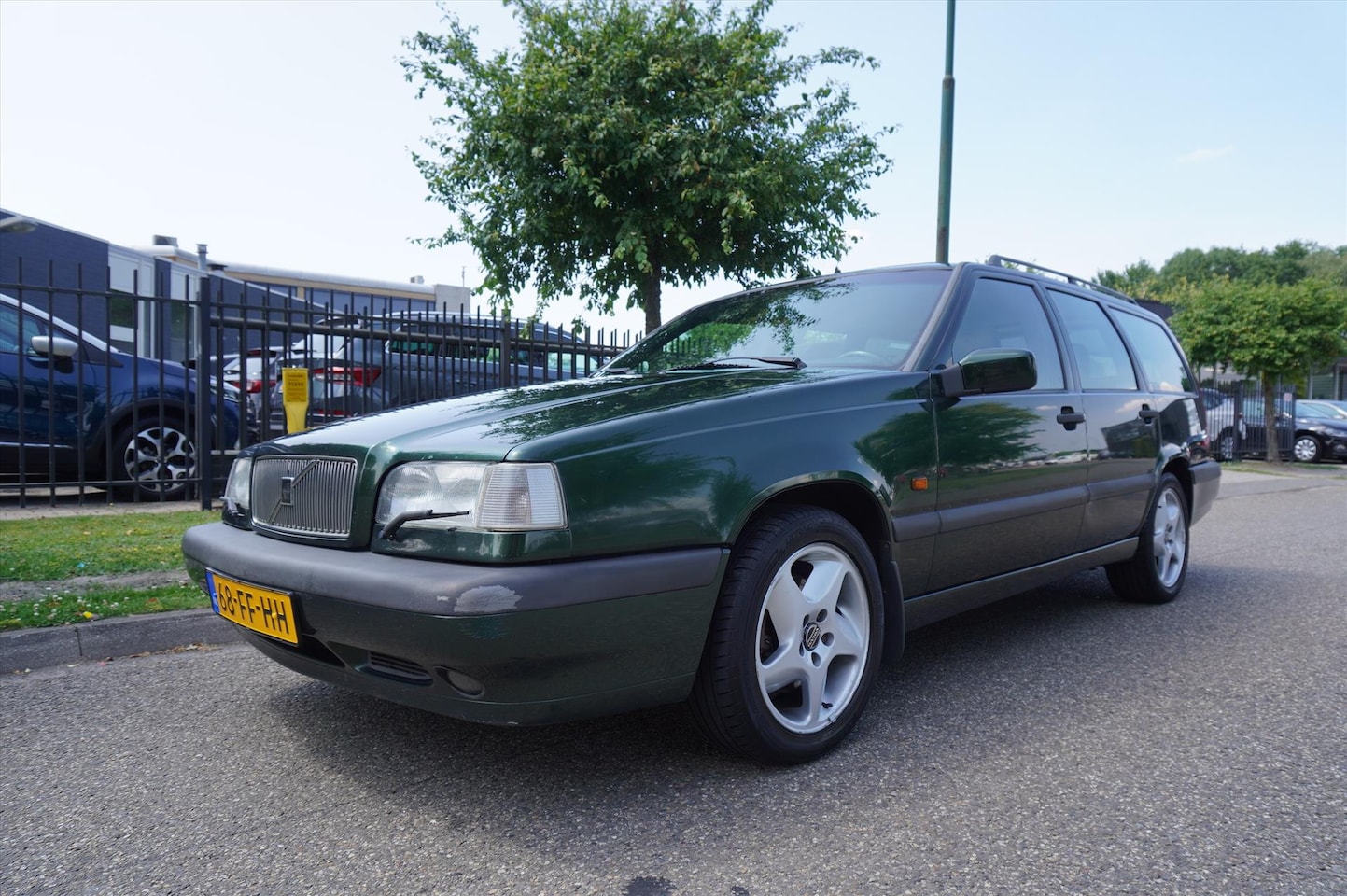Volvo 850 - 2.5 I Luxery Schuif/kantel dak AIRCO Zeer Mooi - AutoWereld.nl