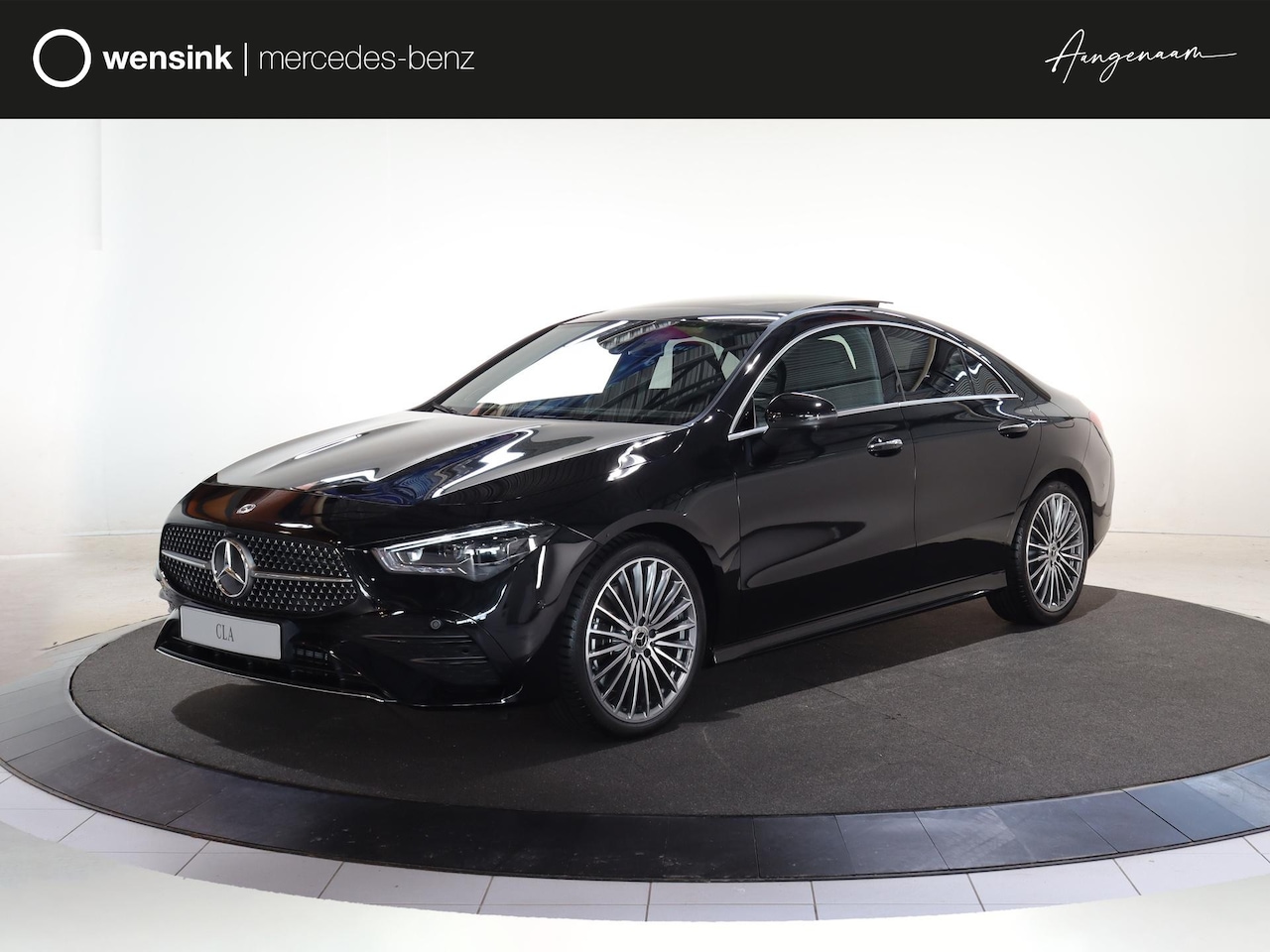Mercedes-Benz CLA-Klasse - 180 Coupé Business Solution AMG | Panoramaschuifdak | Trekhaak | Burmester | Techniekpakke - AutoWereld.nl