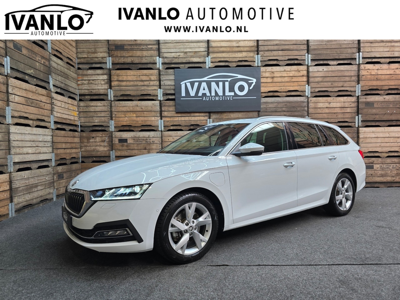 Skoda Octavia Combi - 1.4 TSI iV PHEV Business Edition Plus HUD Pano Navi Camera Leder Memory - AutoWereld.nl
