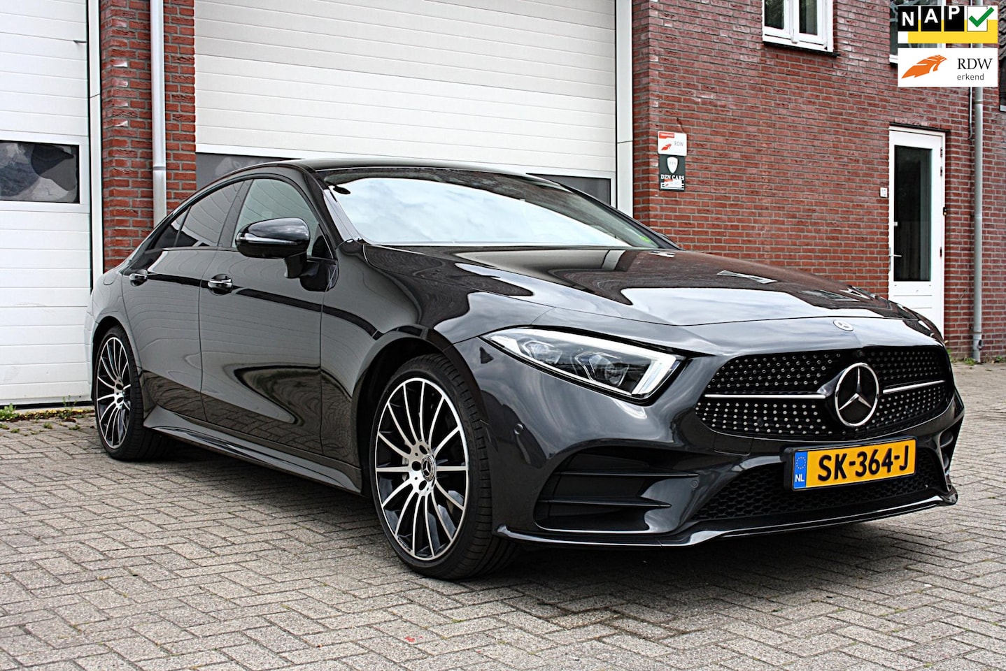 Mercedes-Benz CLS-klasse - 400 d 4MATIC|NAP|AMG LINE|360 camera|Luchtvering|Head-up|Schuifdak - AutoWereld.nl
