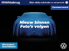 Volkswagen Golf - 1.0 eTSI DSG 110PK Life / Digital Cockpit Pro / Achteruitrijcamera / Getint Glas / Draadlo