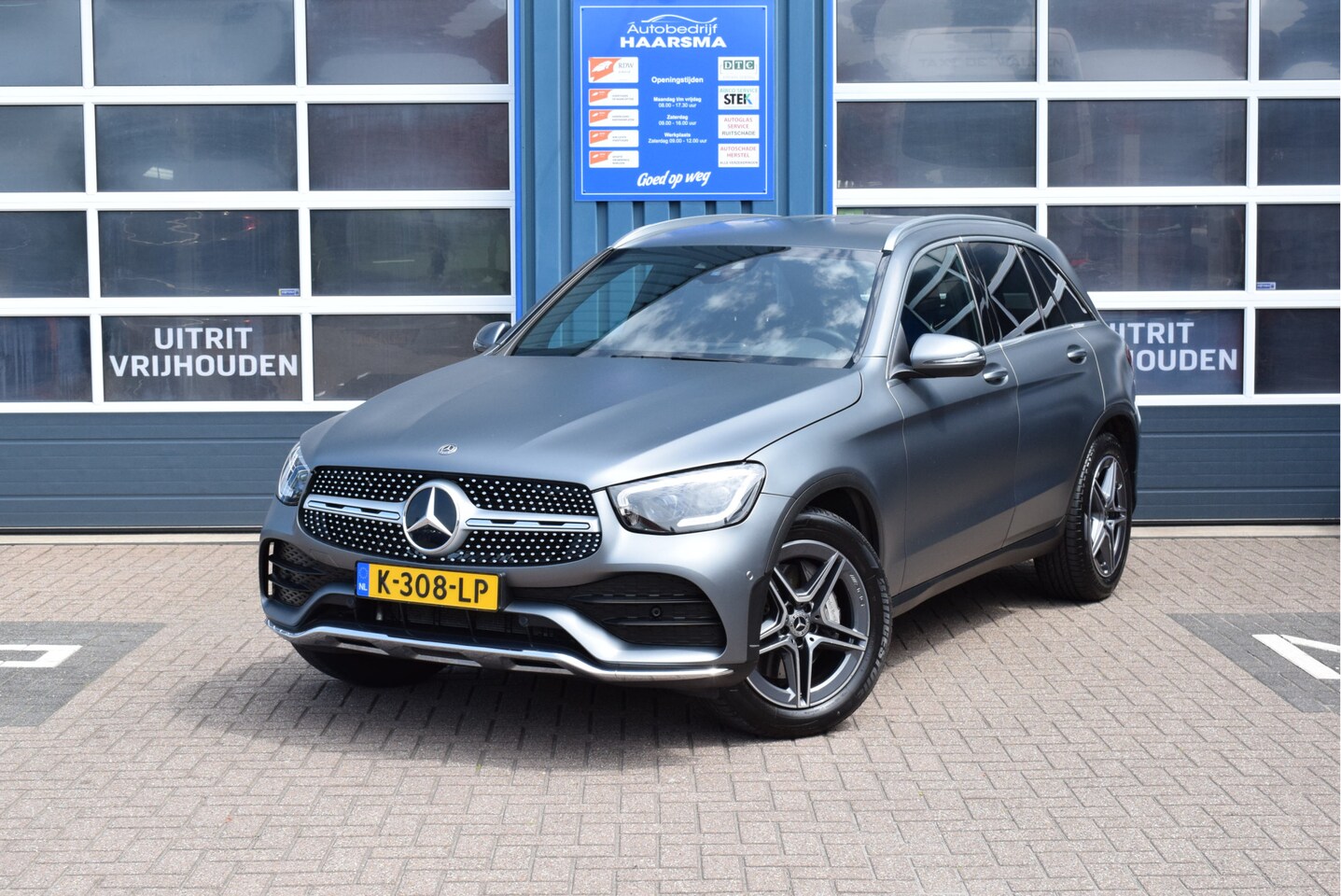 Mercedes-Benz GLC-klasse - 200 Premium AMG Trekhaak - AutoWereld.nl