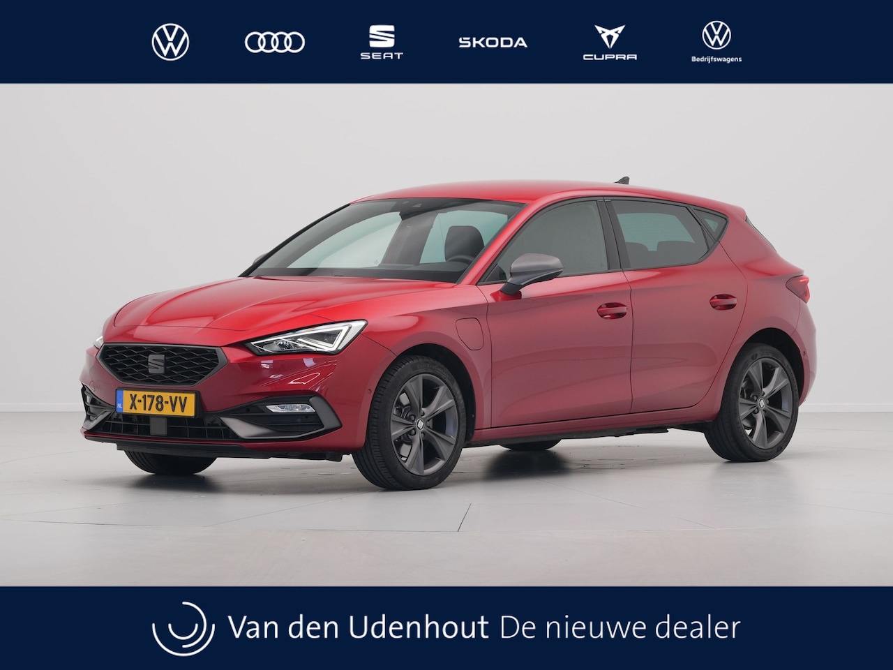 Seat Leon - 1.4 TSI eHybrid PHEV 204pk FR Navigatie Camera Acc Led Carplay Sideassist Stoelverwarming - AutoWereld.nl