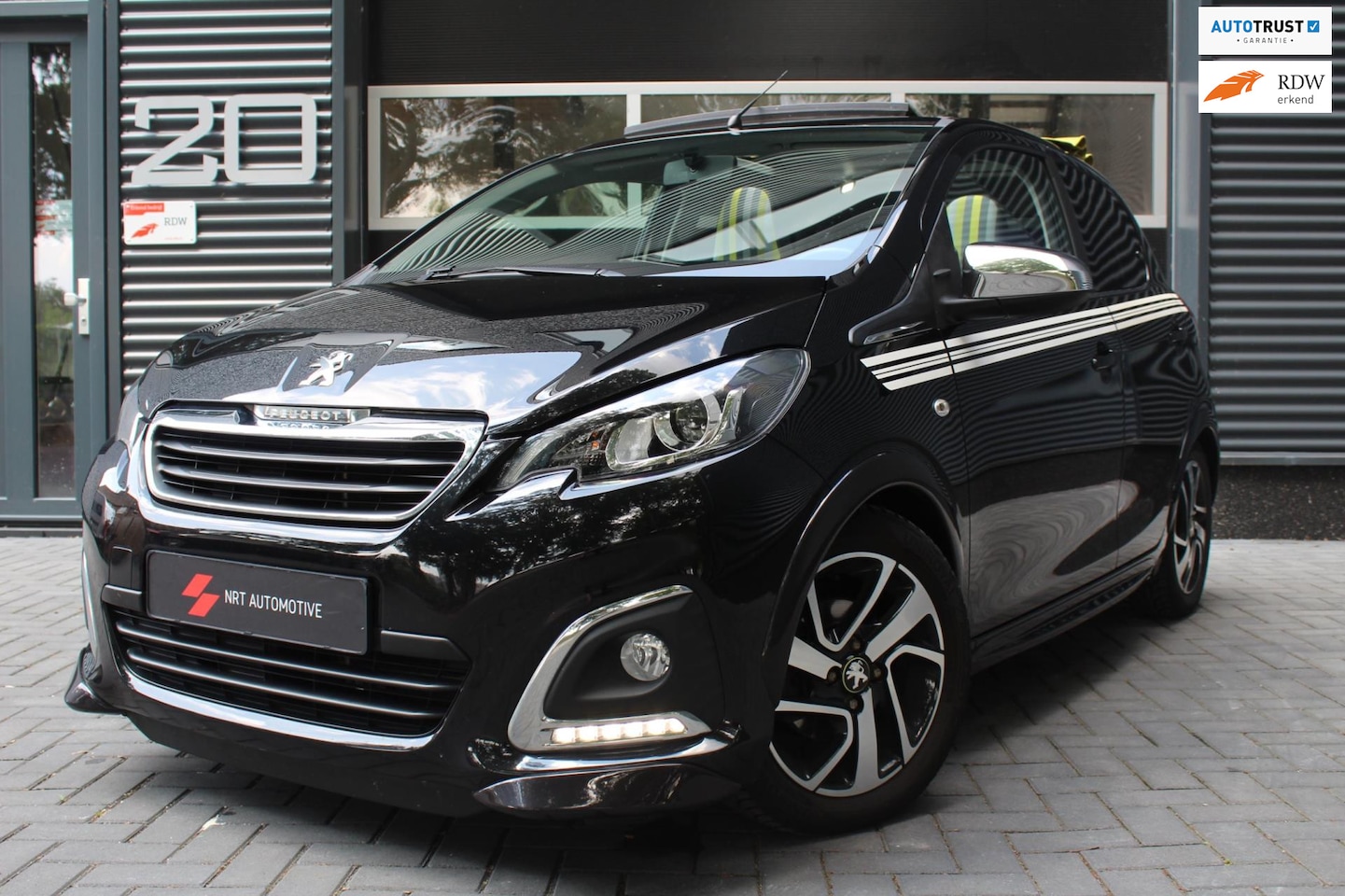 Peugeot 108 - GT-Line Opendak / Musketier bodykit / Apple carplay - AutoWereld.nl
