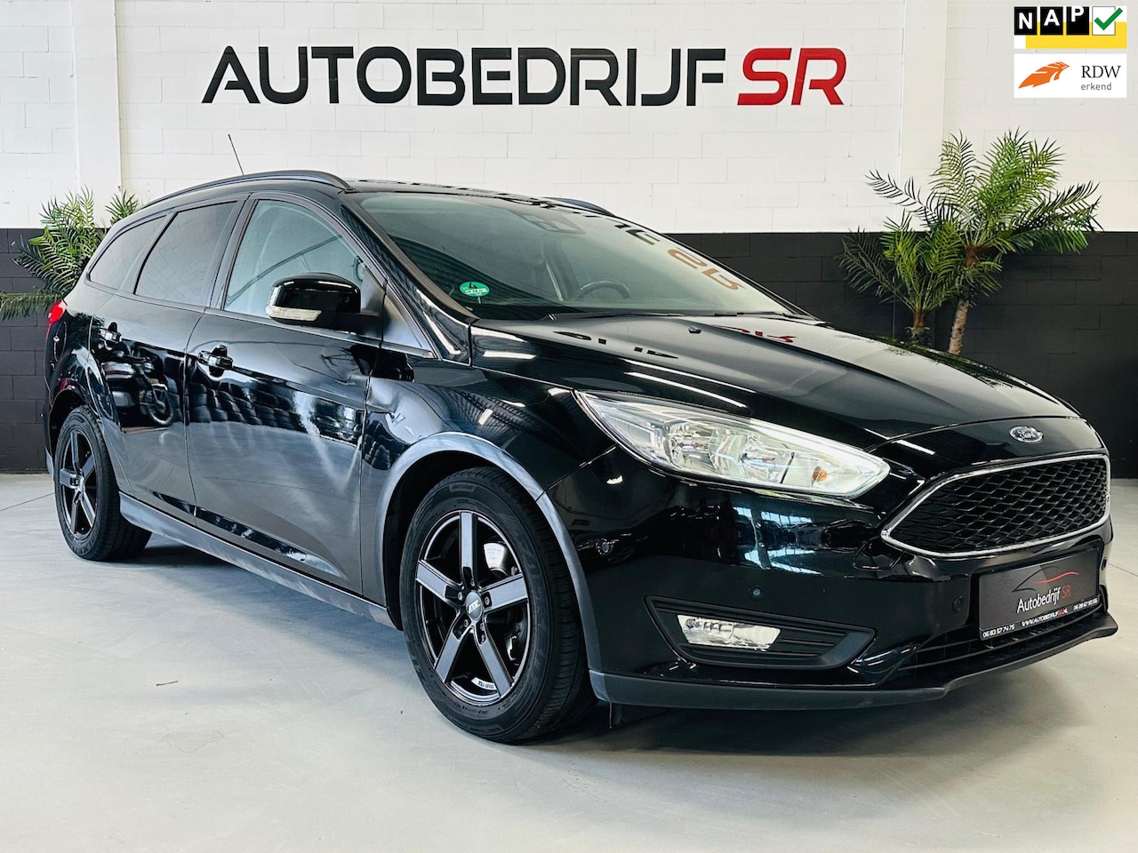 Ford Focus Wagon - 1.0 Titanium Automaat! Navigatie! Cruise Controle! PDC! Vol opties - AutoWereld.nl