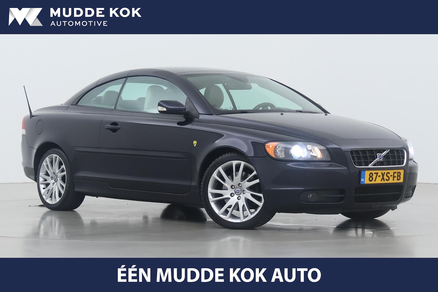 Volvo C70 Convertible - 2.5 T5 Summum | 5-Cilinder | Automaat | Leder | Stoelverwarming | Trekhaak | Cruise Contro - AutoWereld.nl