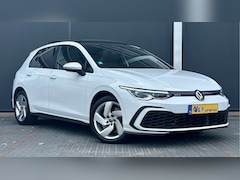 Volkswagen Golf - 1.4 eHybrid GTE / Pano / Stoel/stuur verwar. / IQ / ACC