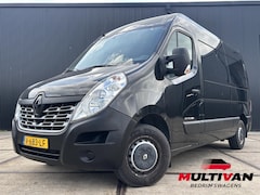 Renault Master - T35 2.3 dCi L2H2 145pk | Navigatie | Camera | Trekhaak | Airco | Cruise control | 12 maand