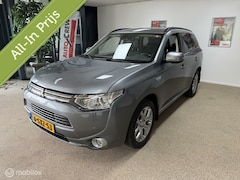 Mitsubishi Outlander - 2.0 PHEV Instyle+ Incl nieuwe Apk en Grote beurt