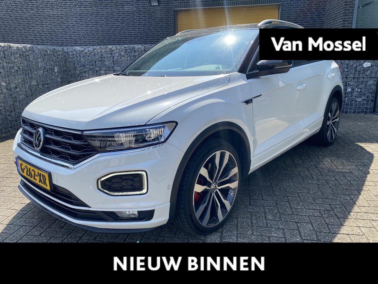 Volkswagen T-Roc - 1.5 TSI Sport 150 PK | R-Line exterieur | Automaat | Panoramadak | Camera | Parkeersensore - AutoWereld.nl