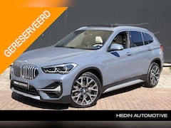 BMW X1 - xDrive25e High Executive | 19'' LMV | Trekhaak | Oyster Lederen Bekleding | Panorama Dak |