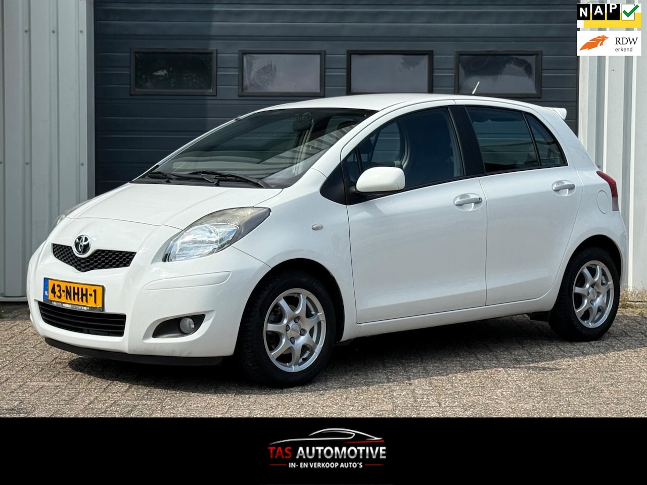 Toyota Yaris - 1.3 VVTi Aspiration 2e EIG / AUTOMAAT / NAVI - AutoWereld.nl