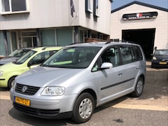 Volkswagen Touran - 1.6-16V FSI Turijn. Airco, Electr pakket. Goed rijdende auto met een nieuwe Apk keuring bi