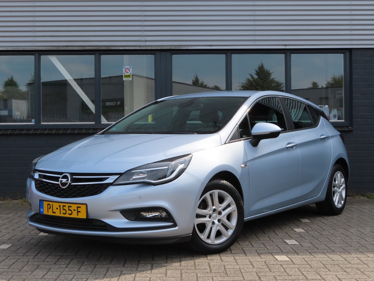 Opel Astra - 1.0 Online Edition | navigatie | carplay | parkeersensoren voor + achter - AutoWereld.nl