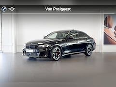 BMW 3-serie - Sedan 330e | M Sport | Glazen Schuif-/kanteldak | Head-up Display | Comfort Access | Trekh