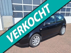 Volkswagen Golf - 1.6-16V