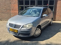 Volkswagen Polo - 1.4-16V Comfortline