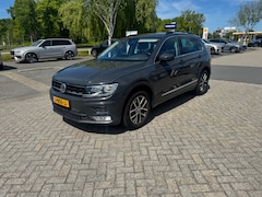 Volkswagen Tiguan - 1.4 TSI 150 pk DSG ACT Highline | Airco (automatisch) | Binnenspiegel automatisch dimmend