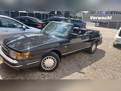 Saab 900