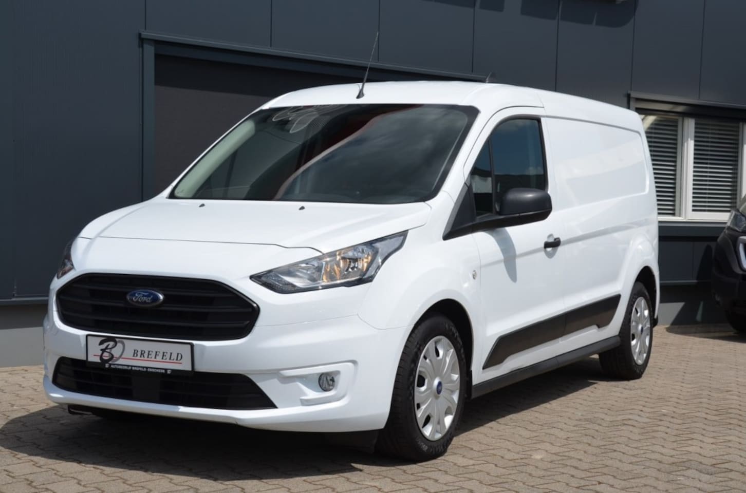 Ford Transit Connect - 1.5 TDCI L2 Trend  Geen BPM Zakelijk - AutoWereld.nl
