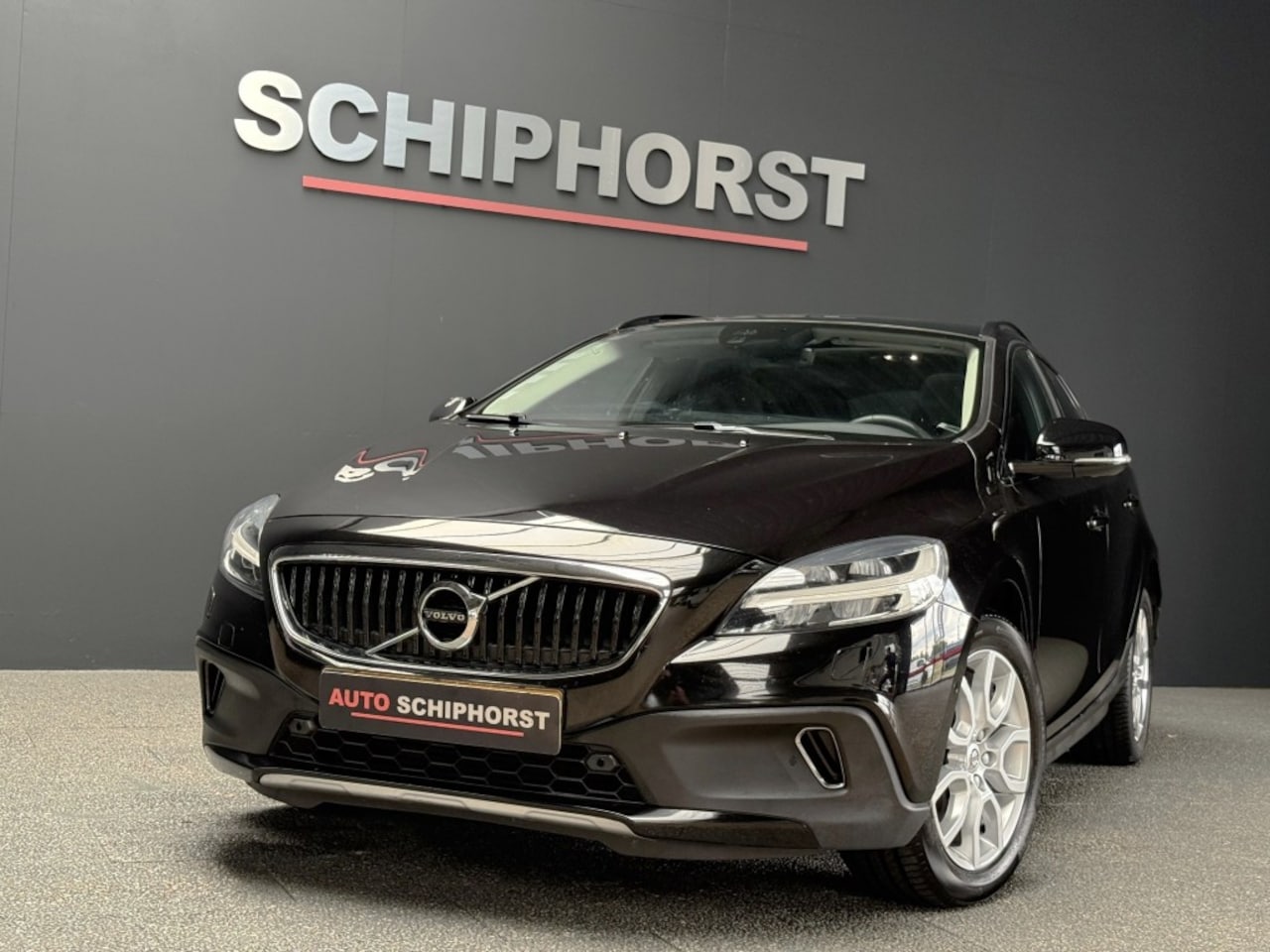 Volvo V40 Cross Country - V40 Cross Country T3 152pkSummum panorama leer camera - AutoWereld.nl