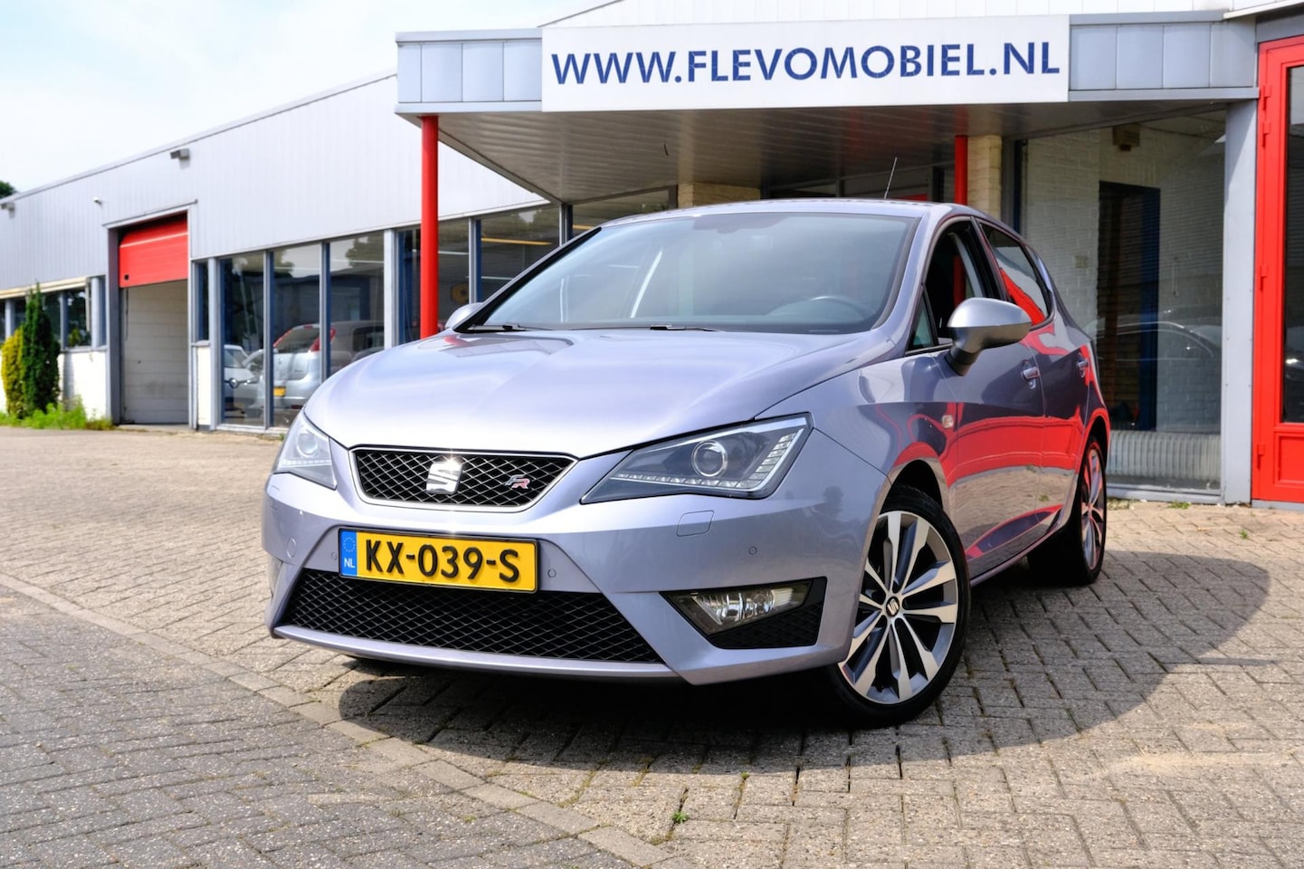 Seat Ibiza - 1.0 EcoTSI FR Connect 5-drs Xenon|Navi|Sportstoelen|LMV - AutoWereld.nl