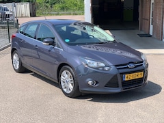 Ford Focus - 1.0 ECOB. TITANIUM met nieuwe motor 81000km gedraaid