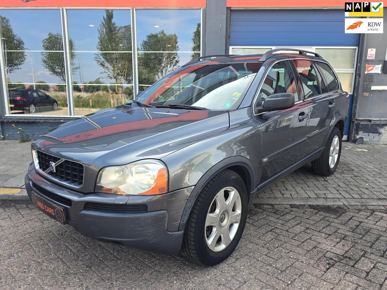 Volvo XC90 - 2.4 D5 Summum AIRCO/PDC/TREKHAAK/NAP/7 PERSOONS - AutoWereld.nl