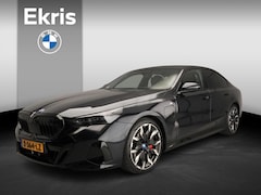 BMW 5-serie - Sedan 550e xDrive | M-Sportpakket | LED | Leder | HUD | Comfortzetels | Active cruise | DA
