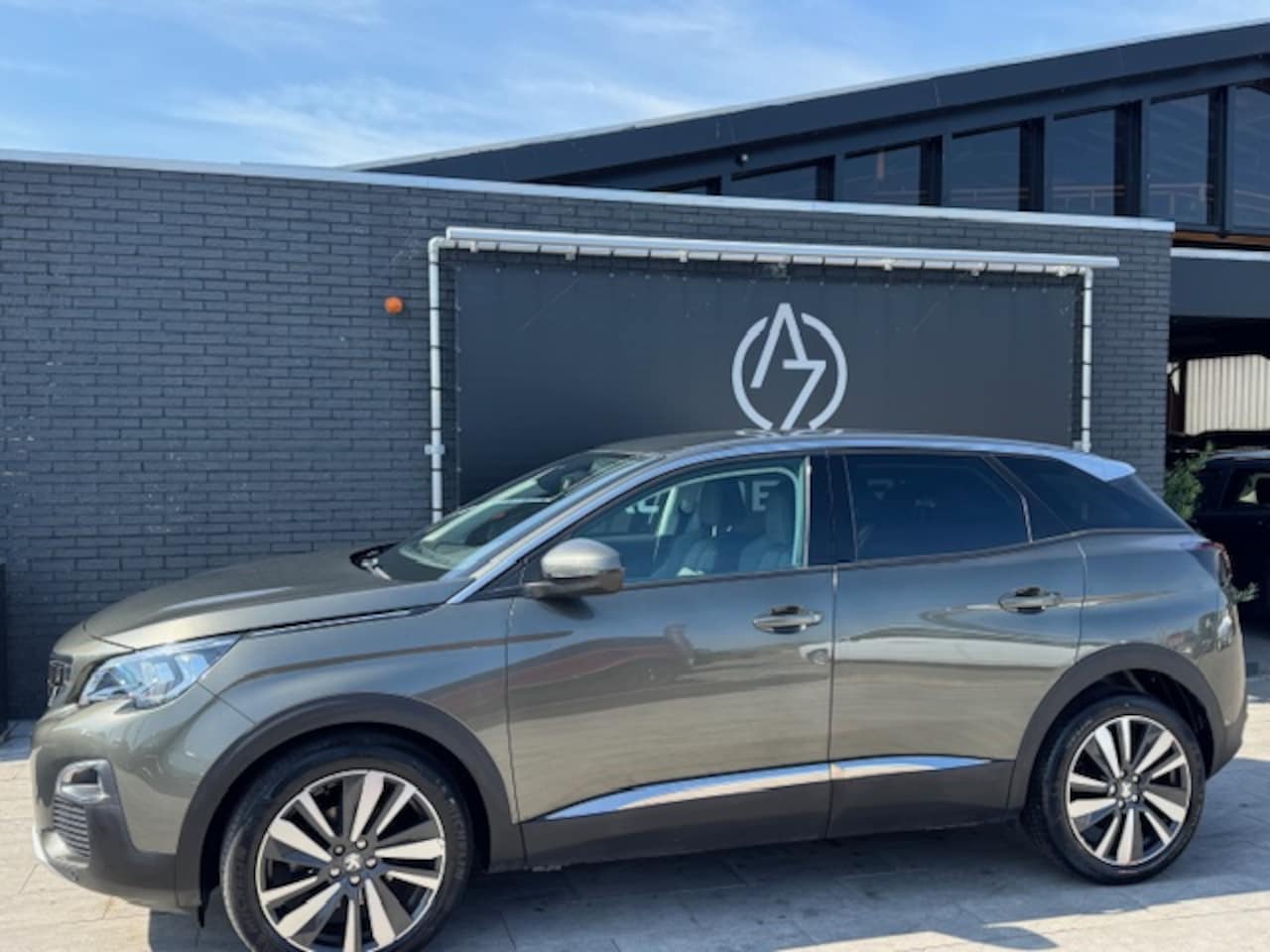 Peugeot 3008 - 1.2 PureTech Allure LED*NAVI*AUTOMAAT*GROOTSCHERM* - AutoWereld.nl