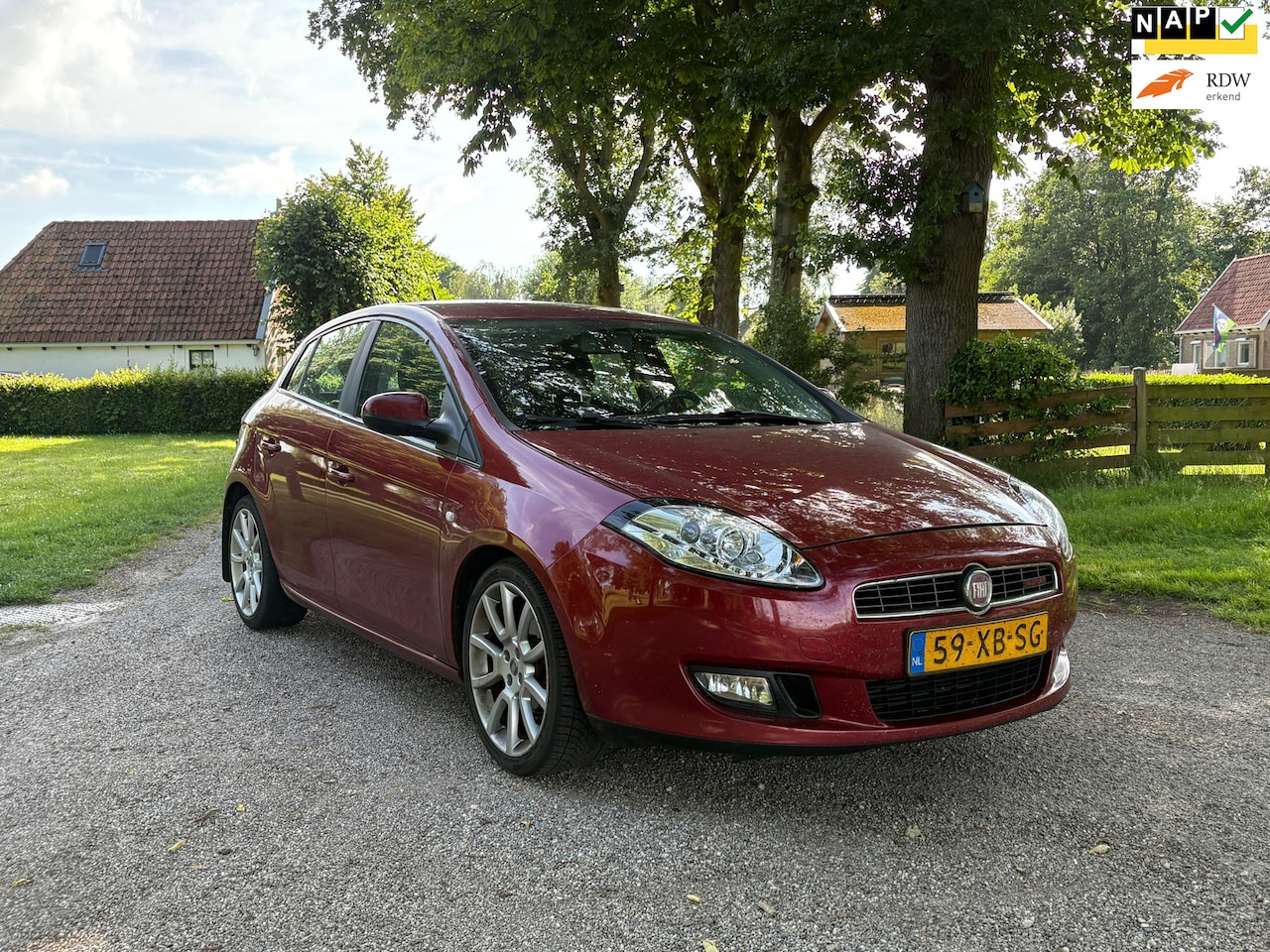 Fiat Bravo - 1.9 MultiJet Sport | Cruise + Clima + Navi + Camera - AutoWereld.nl