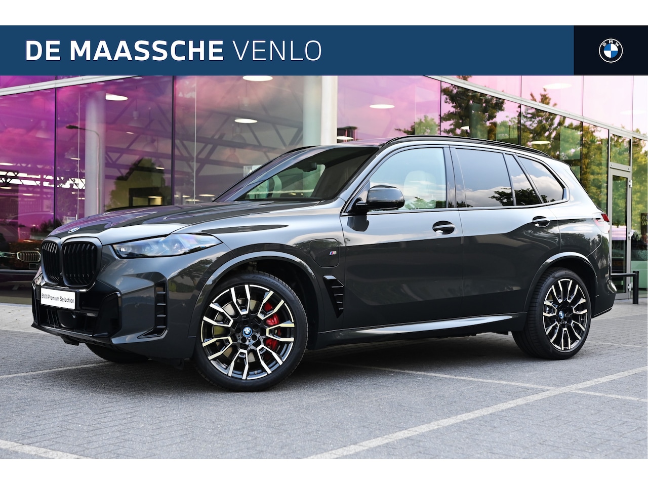 BMW X5 - xDrive50e High Executive M Sport / Panoramadak / Trekhaak / Soft-Close-Automatic / Massage - AutoWereld.nl