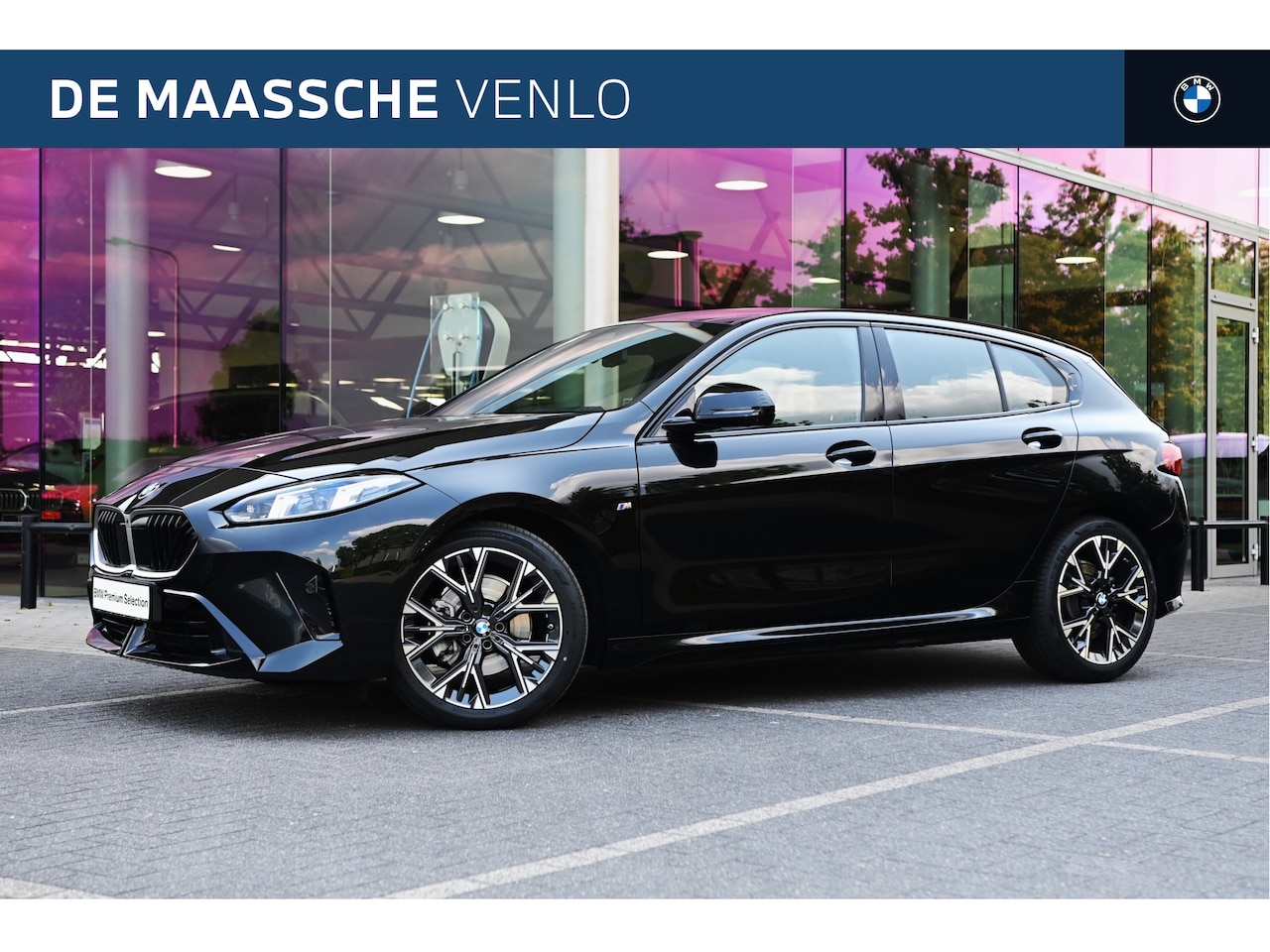 BMW 1-serie - 120 M Sport Automaat / Trekhaak / Sportstoelen / M Adaptief onderstel / Comfort Access / A - AutoWereld.nl
