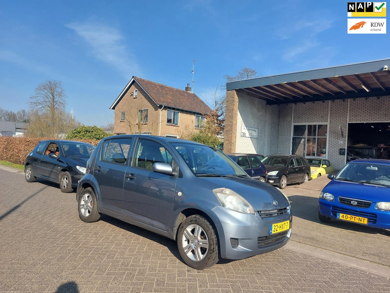 Daihatsu Sirion 2 - 1.0-12V Premium 1.0-12V Premium - AutoWereld.nl