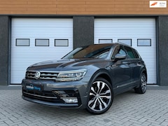 Volkswagen Tiguan - 2.0 TSI 4Motion 3x R-Line Pano Trekhaak Keyless