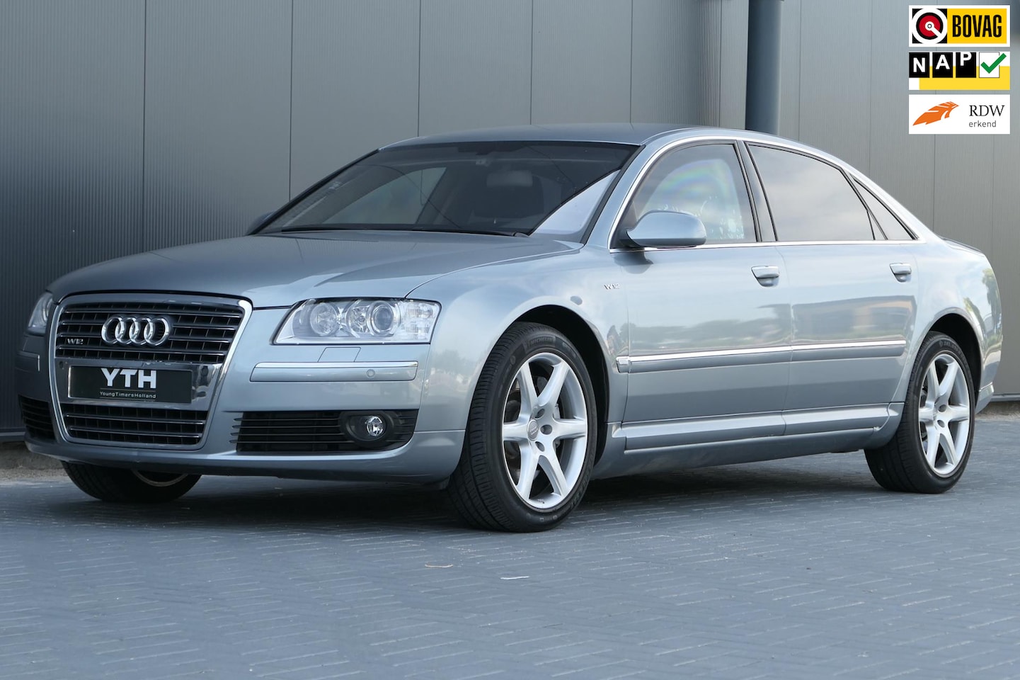 Audi A8 - 6.0 W12 quattro Lang Youngtimer 14.000km Gepantserd Uniek - AutoWereld.nl